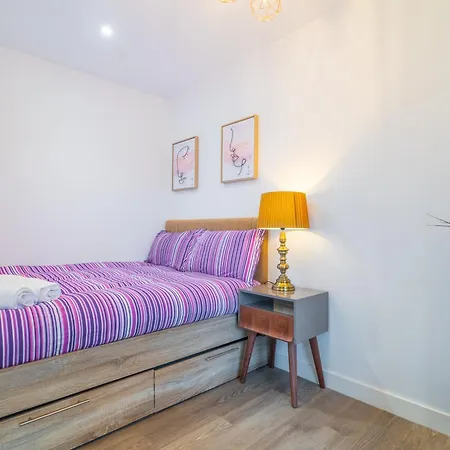 Priestley Street In